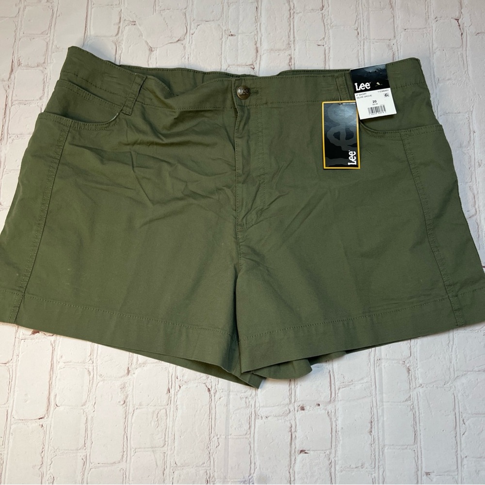 Lee Women's 4” inseam Shorts in Olive green